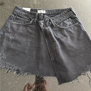 NWT Agolde Criss cross skirt in Pivot Size 28